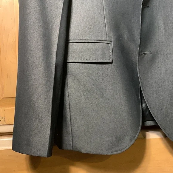 Esprit (38R) - Picture 2 of 16